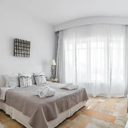 Capo Di Mykonos Hotel Agios Ioannis Diakoftis
